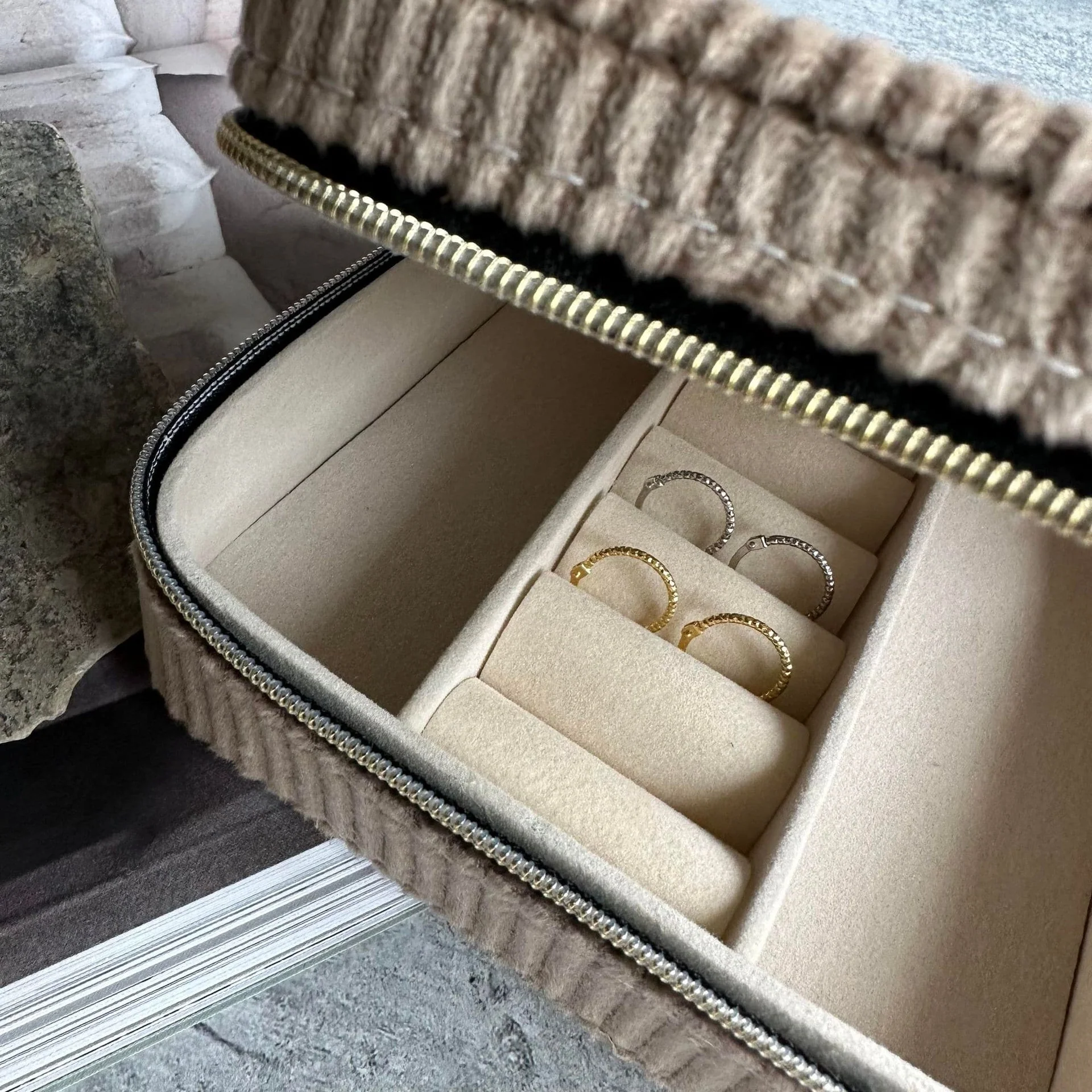 Miniatyrbild 3