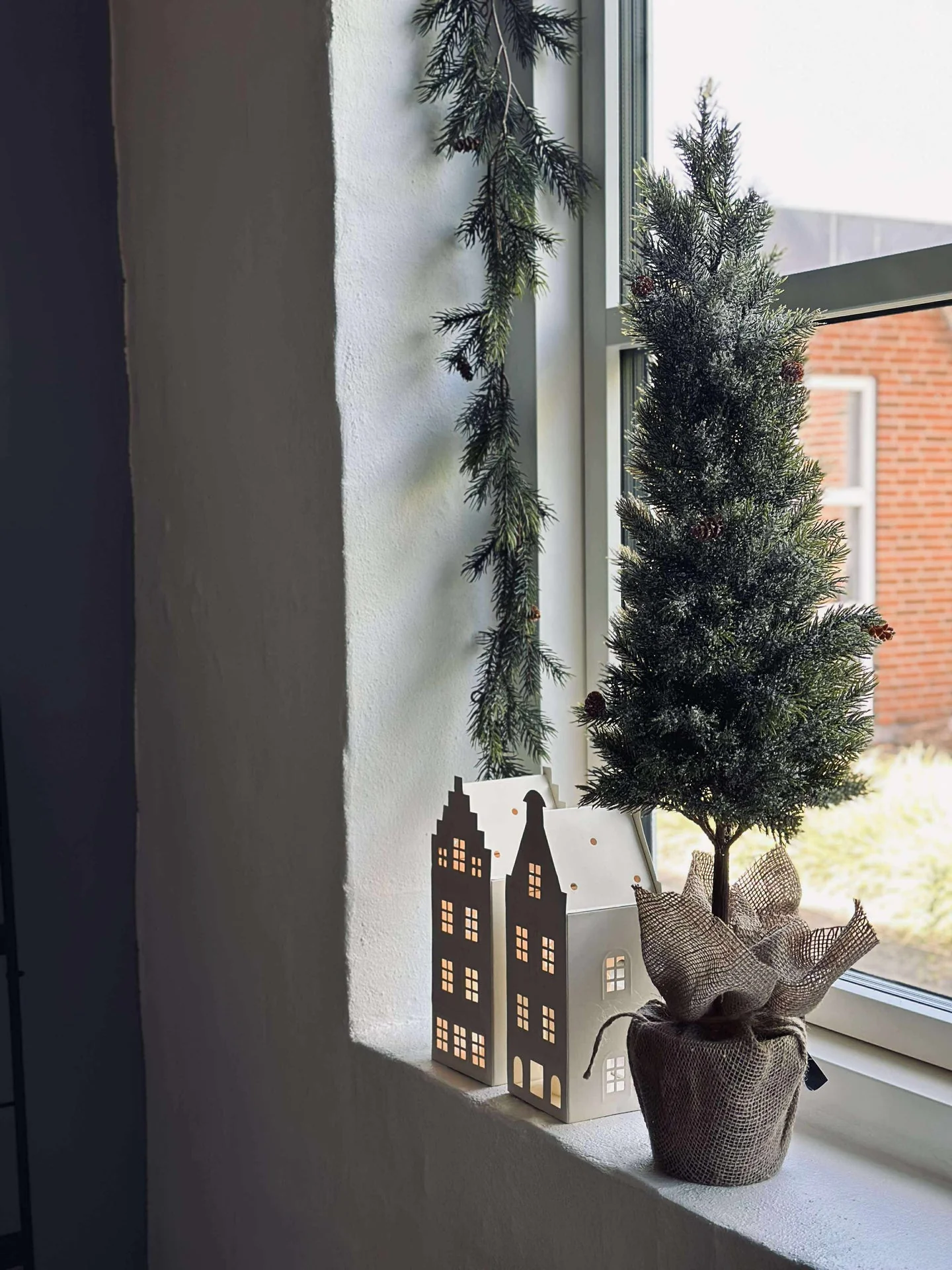 Miniatyrbild 9