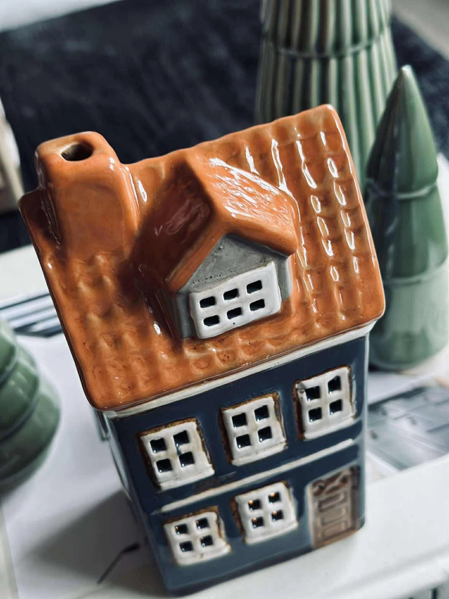 Miniatyrbild 2