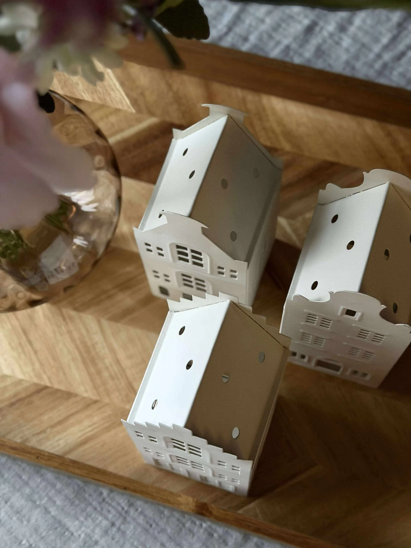 Miniatyrbild 3