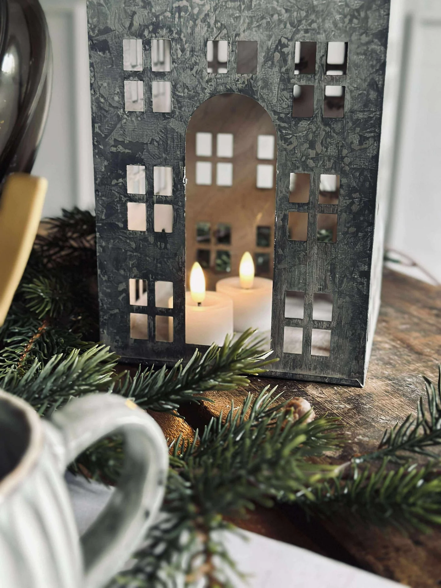 Miniatyrbild 2