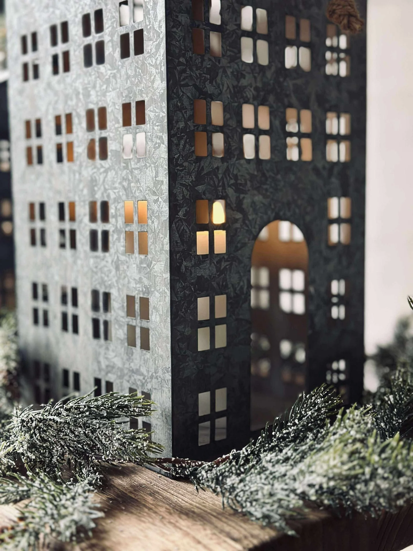Miniatyrbild 4